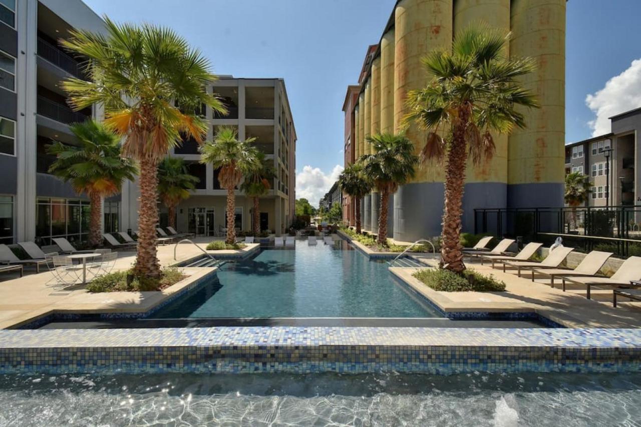 Vibrant Downtown Studio Wifi Pool Gym San Antonio Exterior photo